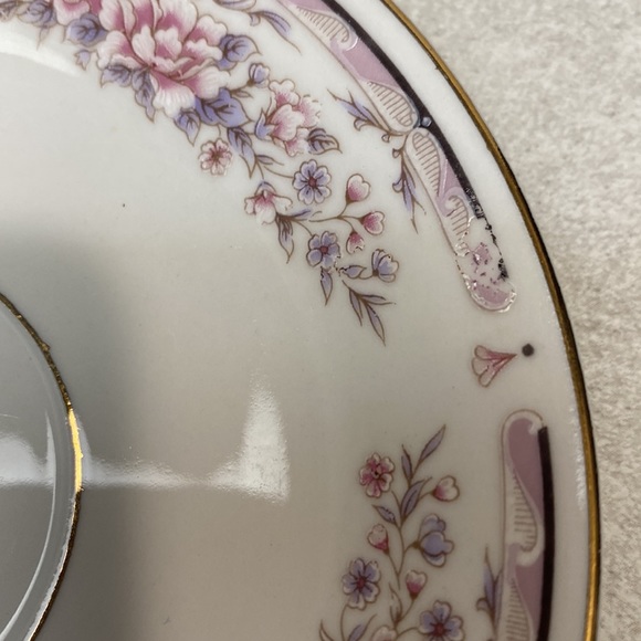 🟣3 Vintage China Pearl saucers. Rose Poppy Mum Seashell Flower - Picture 4 of 7